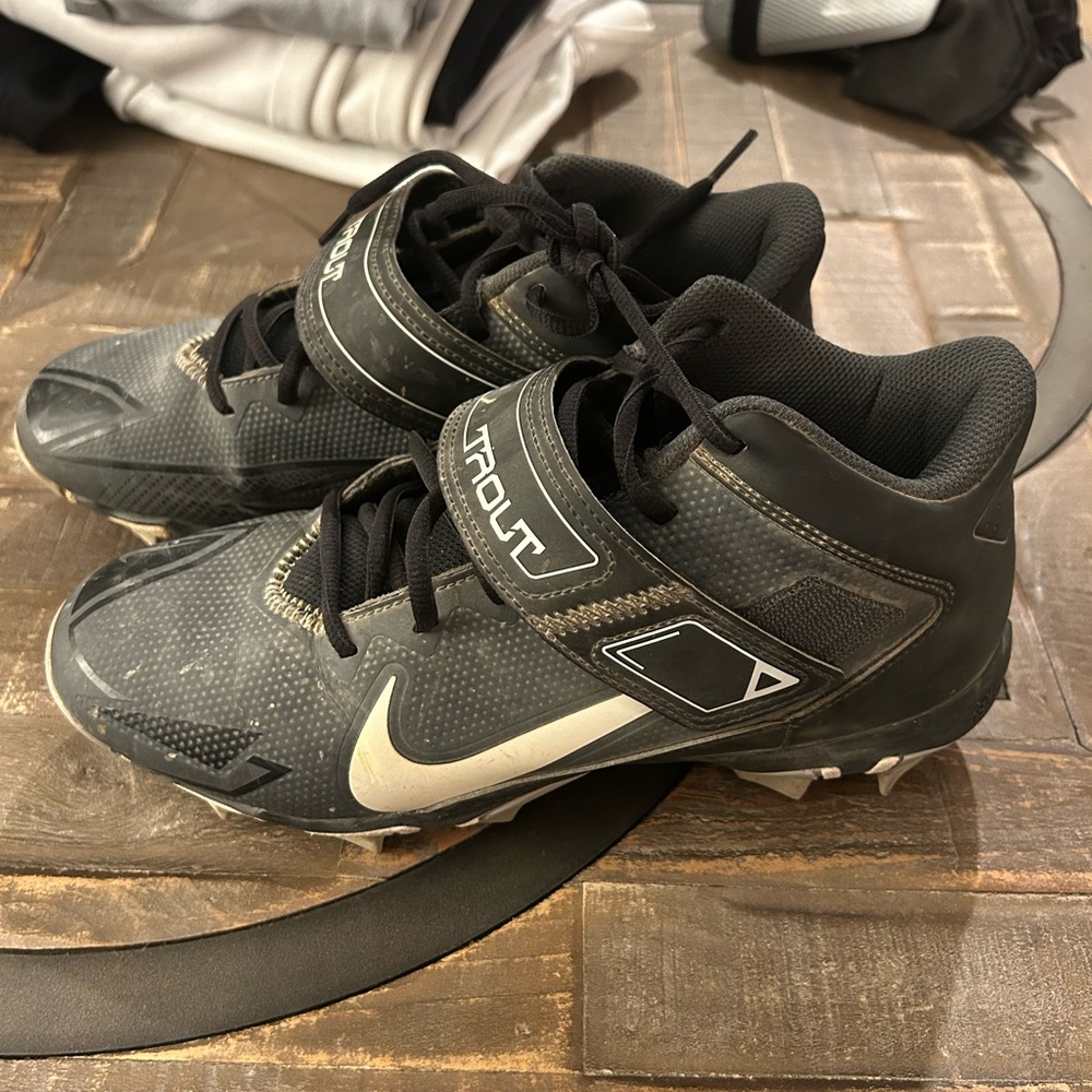 Nike Force Trout 8 Cleats